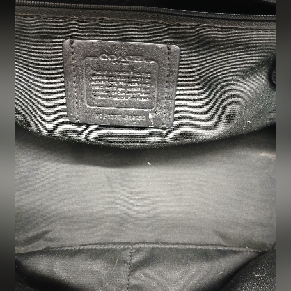 Coach Elegant Black Leather Crossbody  Bag - Picture 13 of 16